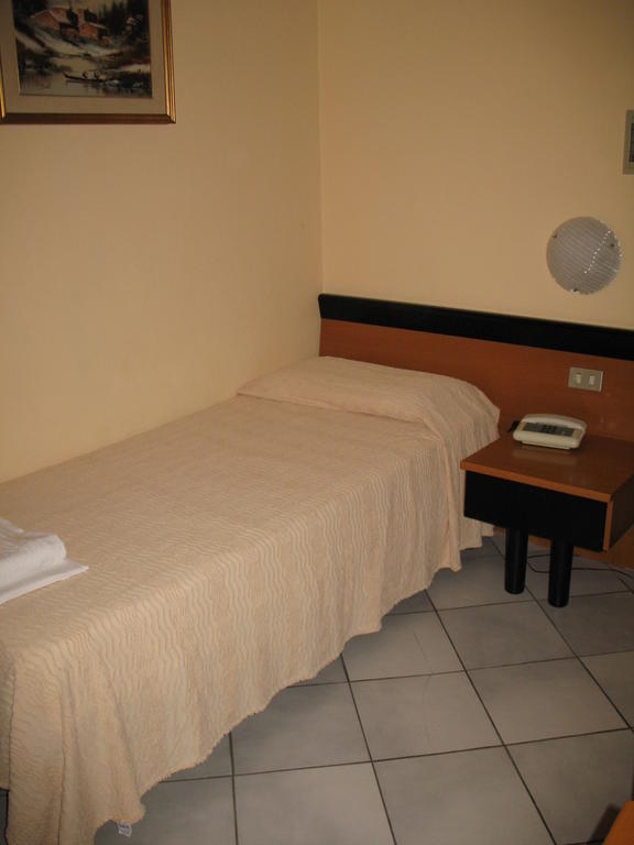 Albergo Paradiso Montecatini Terme Zimmer foto